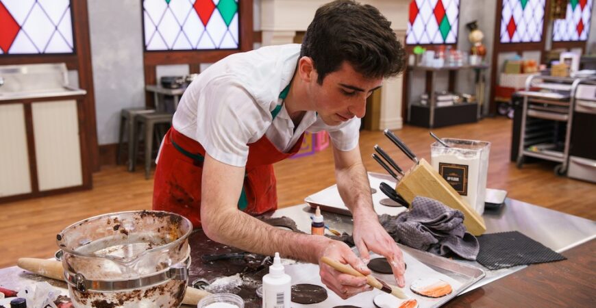 Max Cares Foundation scholarship recipient Jonah Gershon competing on Food Network’s The Christmas Cookie Challenge.